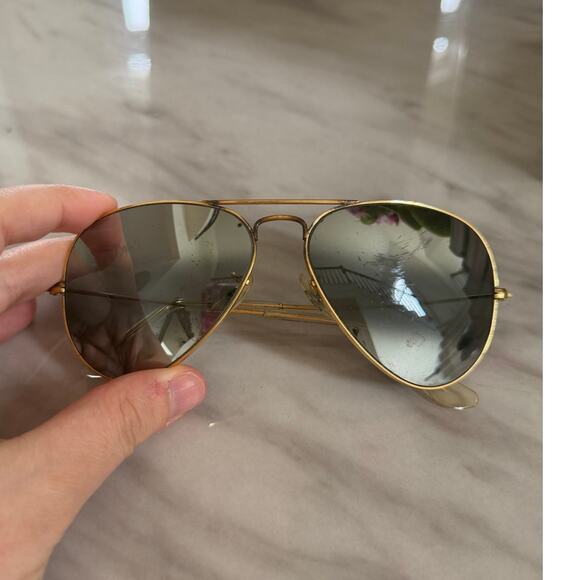 Vintage Ray Ban Gold Tone Metal Grey Polarized Aviator Sunglasses main image 5
